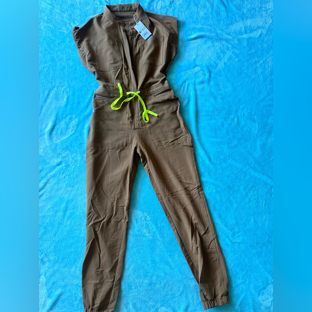 FIGS Rafaela cargo jumpsuit scrubs